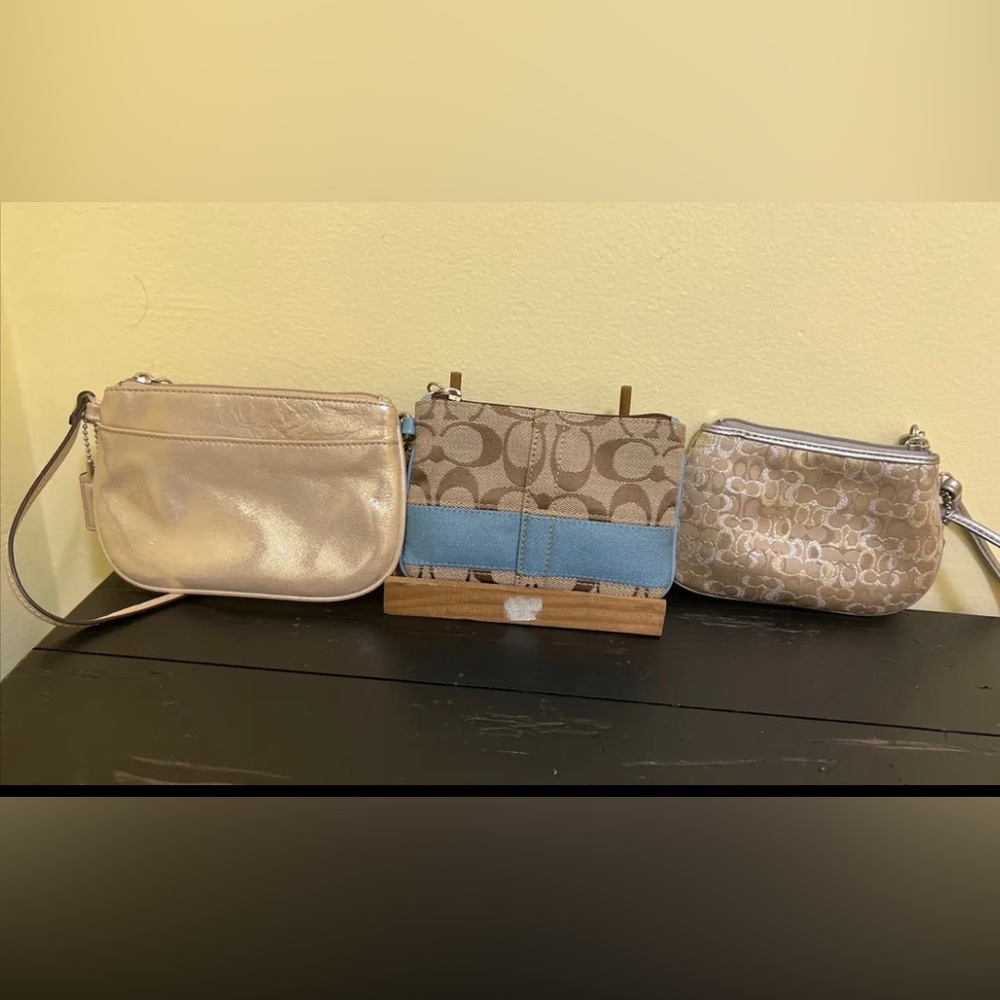 Lot of 3 Coach wristlets/wallets - Good Condition 👍🏻 - Picture 3 of 6